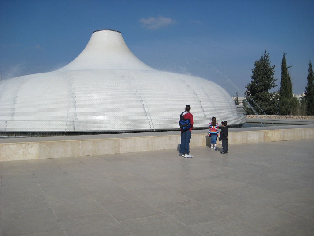 [Visit to the Israel Museum (2)[3].jpg]