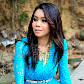 by Wan Azizul Azar Aziz - People Portraits of Women