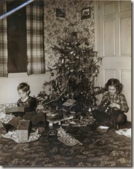 1947 12 25 David and Janice Shaw Christmas morning