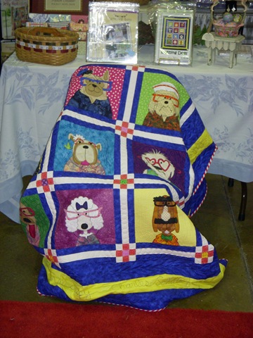 [Dog Quilt at Sewing Expo[2].jpg]