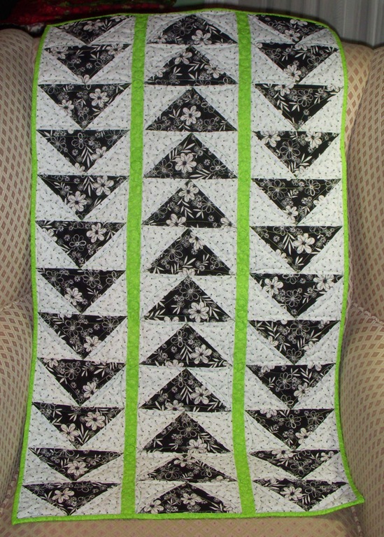 [Table Runner Quilted 0608[3].jpg]