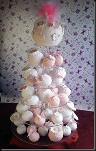 Pink-Bauble-wedding-Cake-