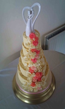 5-tier-Chocolate-Curls-,Lillies-and-roses-3