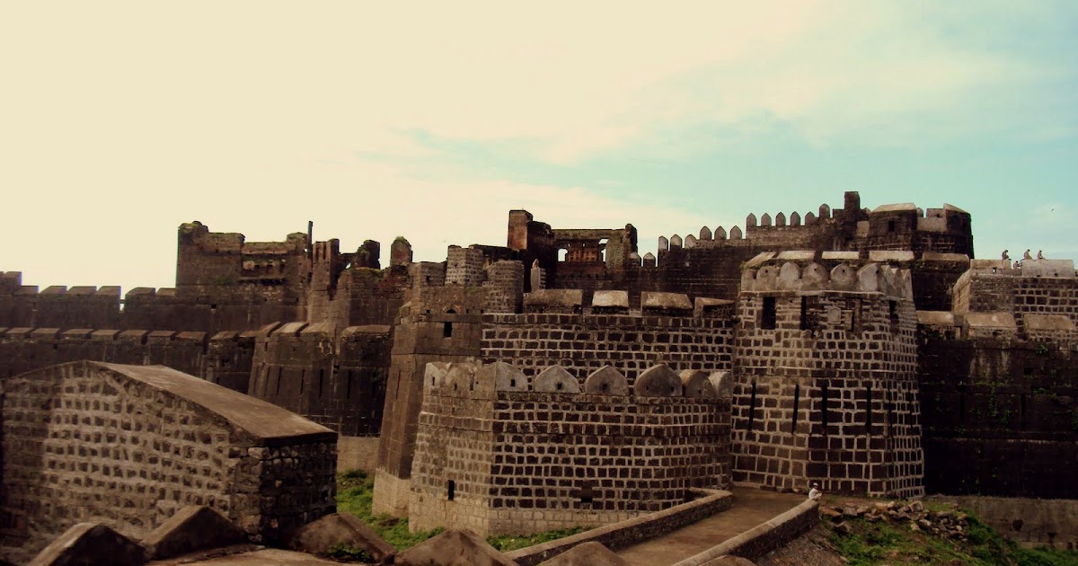 Trekking Experiences!: Kandhar Fort