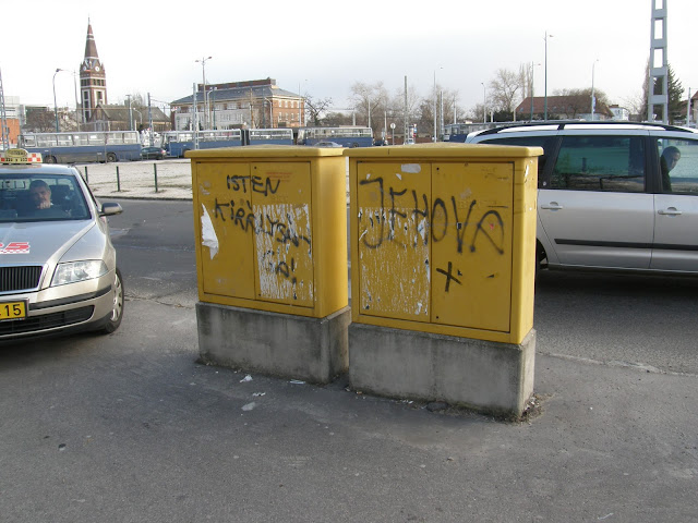 Budapest,  Népstadion, tag,  teg,  falfirka,  XIV. kerület, Zugló,    street-art, Isten királysága. Jehova, gerilla art 