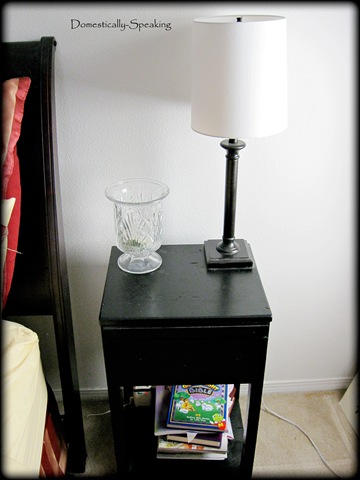 [front of night stand[3].jpg]