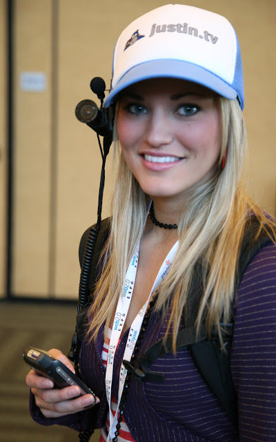 iJustine | Justine Ezarik | American Viral Video Comedian and Internet Personality