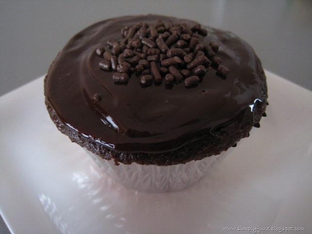 [Chocolate Cake[10].jpg]