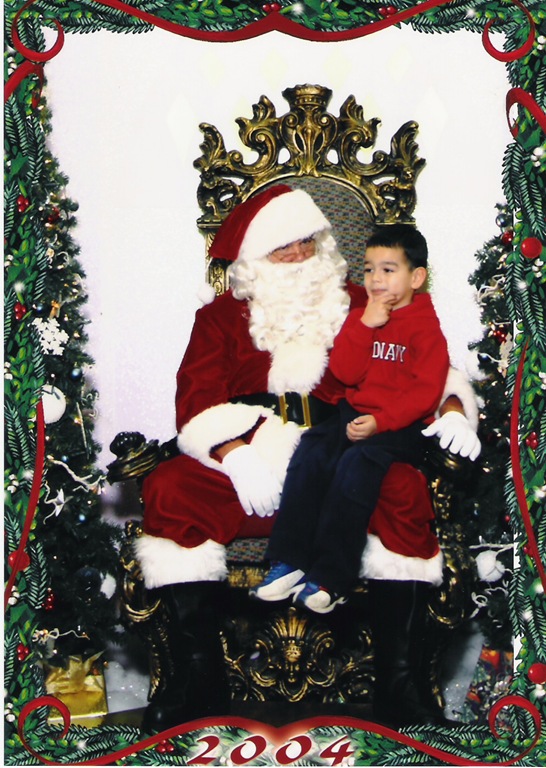 [Christmas Santa Pic 2004[4].jpg]