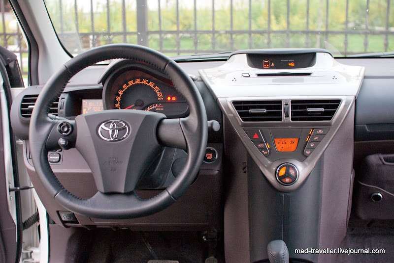 Toyota iQ - премиум-малыш 