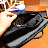 ポケットは大きめなのでいろいろ入ります