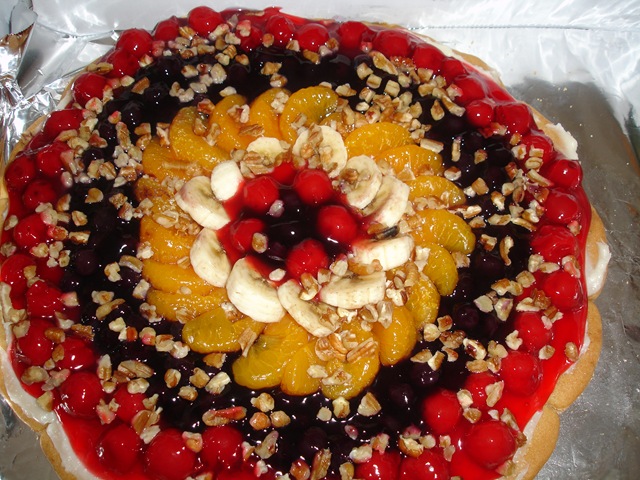 [fruit pizza and closets 001[5].jpg]