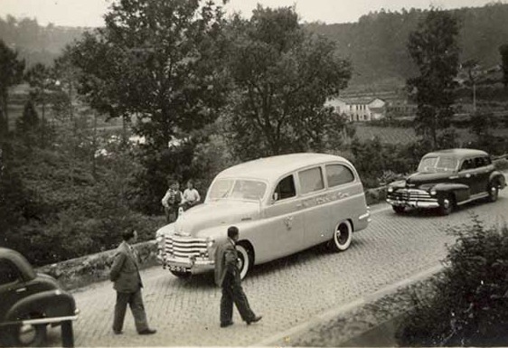 [Ambulncia Chevrolet 1951[5].jpg]