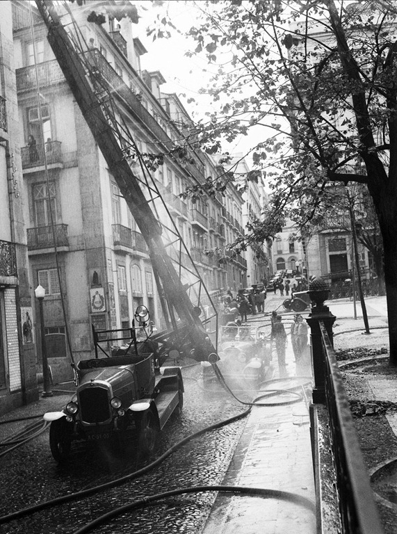 [Incndio-em-Lisboa9.jpg]