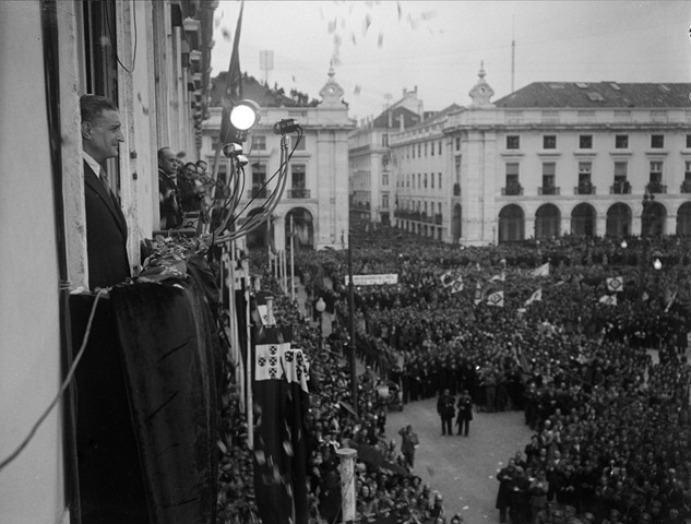 [Manifestao-a-Salazar.15.jpg]