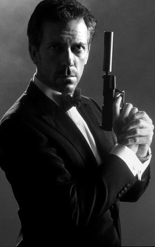 hugh-laurie-hugh-laurie-7209726-535-850.jpg
