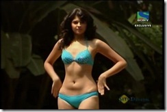 deeksha-seth-in-bikini-02