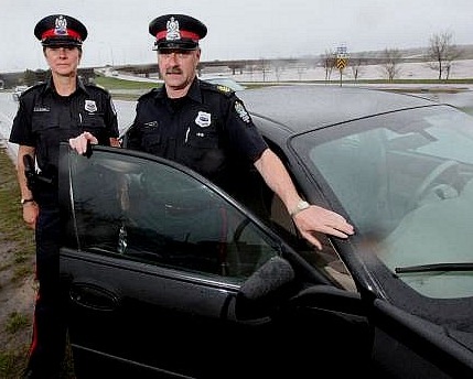 [Fredericton police officers[195].jpg]