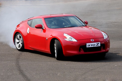 [Nissan Red 370Z launch Traier India Automotic Manual Images Pictures Pics Wallpapers Gallery Video Specifications Reviews[7].jpg]