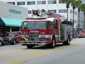 005 - Camión de bomberos.JPG