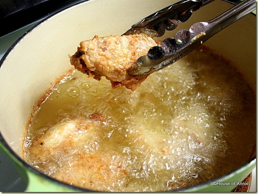 Frying Thai chicken wings