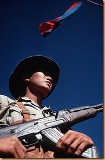 220px-Viet_Cong_soldier_DD-ST-99-04298