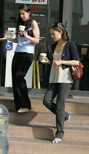 http://lh3.ggpht.com/_LeIVef05Xsw/R9Ws6sbDXlI/AAAAAAAAA4g/4i_N6akV7WY/s512/la-001.jpg