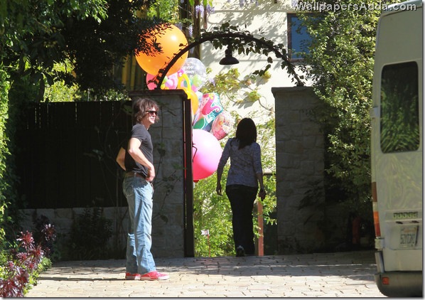 General Views Halle Berry Daughter Birthday F3WmxrQiz15l[2]