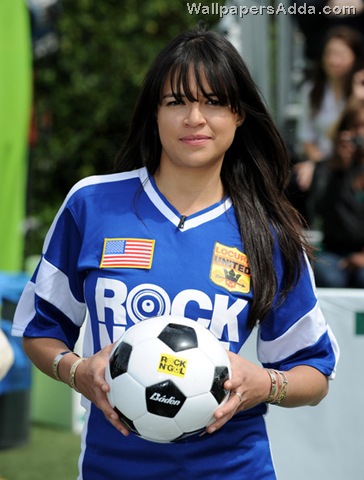 [MTV+Tr3s+Rock+N+Gol+World+Cup+Kick+Off+hjprBjyjz7fl[2].jpg]