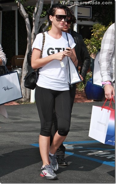 Katy Perry Out Shopping Fred Segal VsAgxn2FkODl