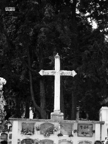 [Cruces f3 Cementerio de Cayambe[4].jpg]