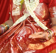 bride and bangles at an Indian wedding