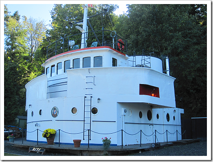 Point No Point: tug boat house