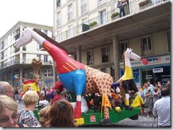 2010.08.22-001 la girafe aux couleurs de l'Espagne