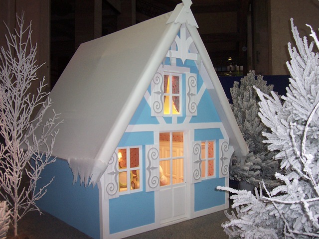 [2010.12.050383.jpg]