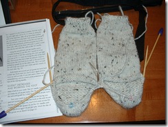 knitting circles around socks 001