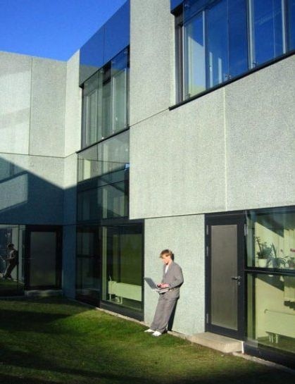 Hip office 03