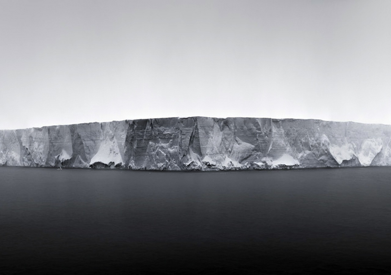[davidb burdney -antarctica giant tabular iceberg[6].jpg]