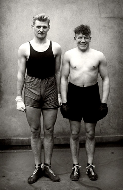 [August Sander  - Boxer Paul Rodersten und Hein Heese, Köln, 1928[3].jpg]