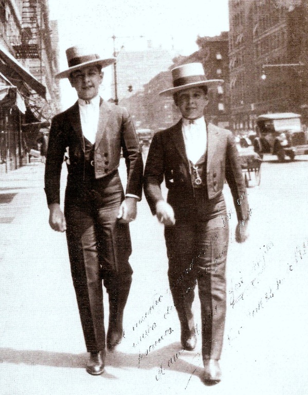 [Hermanos Bienvenida Nueva York 1927 001[5].jpg]