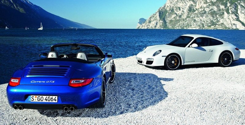 [Porsche-911_Carrera_GTS_2011_800x600_wallpaper_04[3].jpg]