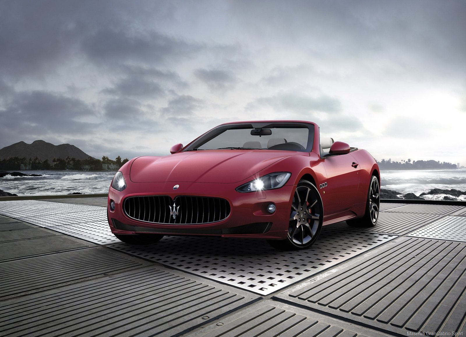 [Maserati-GranCabrio_Sport_2012_1600x1200_wallpaper_01[5].jpg]