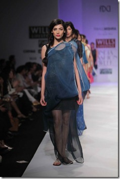WIFW SS2010 collection by Rahul Mishra's Show16