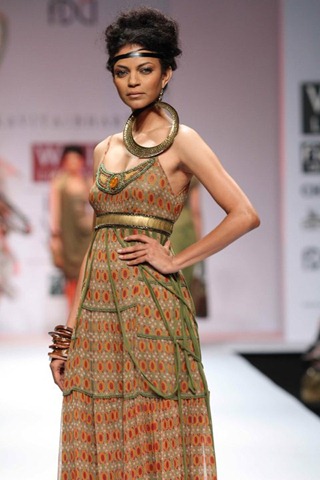 [WIFW SS2011 Collection by Kavita Bhartia18[5].jpg]