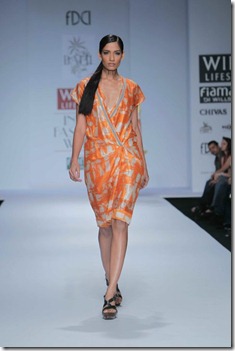 WIFW SS 2011 collection by Vineet Bahl (6)