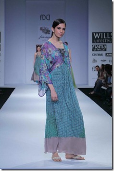WIFW SS 2011  Geisha Designs by Paras & Shalini (19)