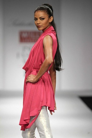 [WIFW SS 2011 collection by  Siddartha Tytler (13)[4].jpg]