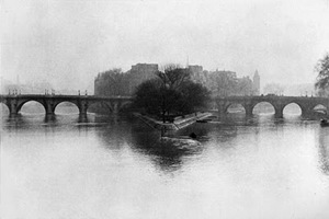 Henri Cartier-Bresson - Ile de la Cite 1952