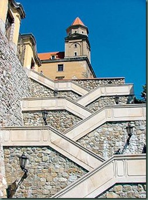 250px-Stairs_at_Bratislava_castle_hill