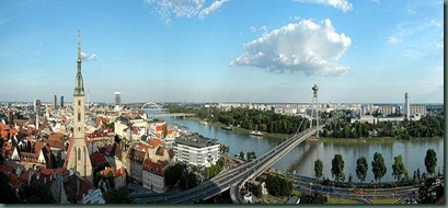 1000px-Bratislava_Panorama_01